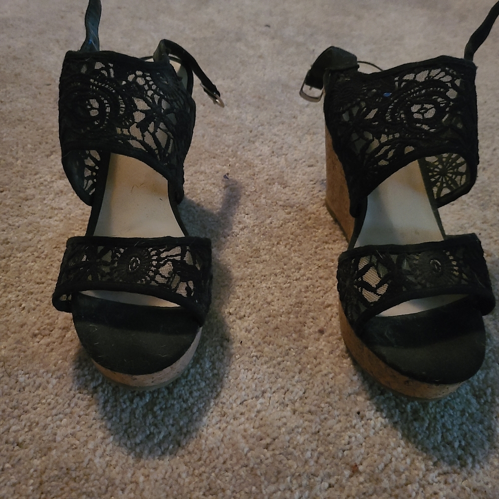 Shoes - Picture 6 of 6